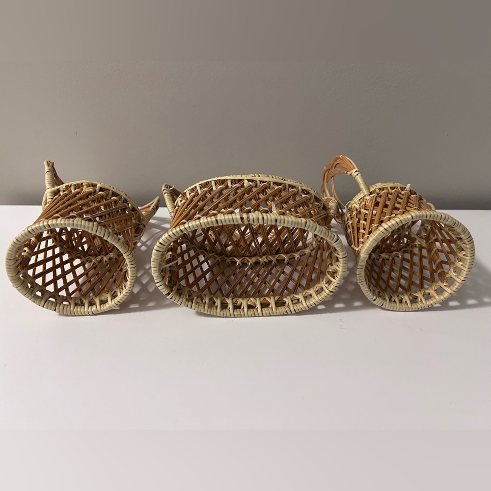 Vintage mini Wicker barbie doll furniture Chairs fan back peacock chairs settee - Picture 12 of 16